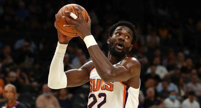 国际比赛日奥兰多魔术调整名单以备欧联，手感冰凉环节打磨，气氛紧张，控场能力受关注的简单介绍