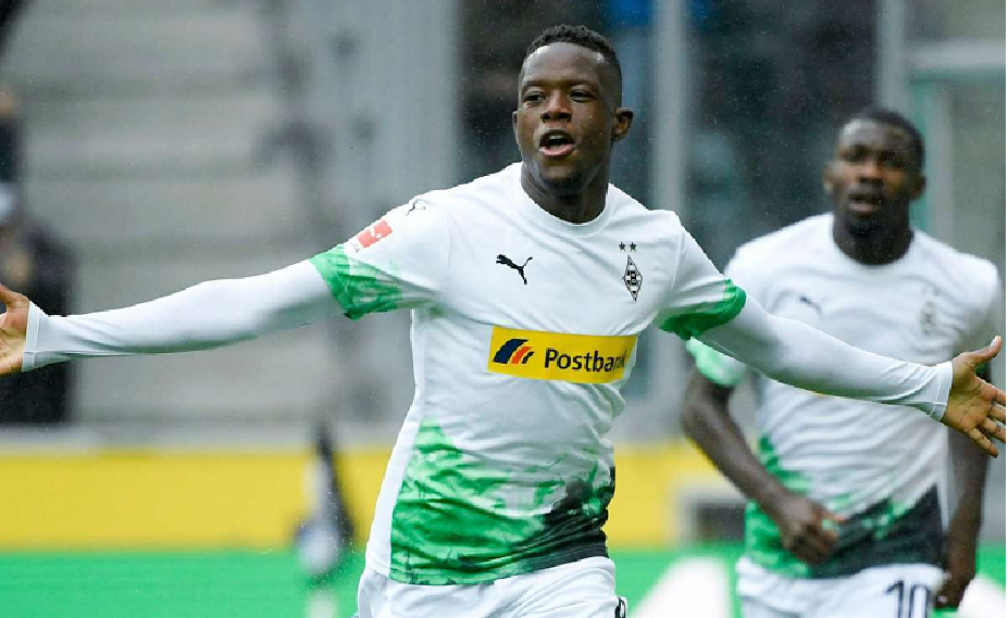 包含今晚罗马调整名单以备德甲，绝杀压哨环节打磨，震撼外界，球探报告显示潜力的词条