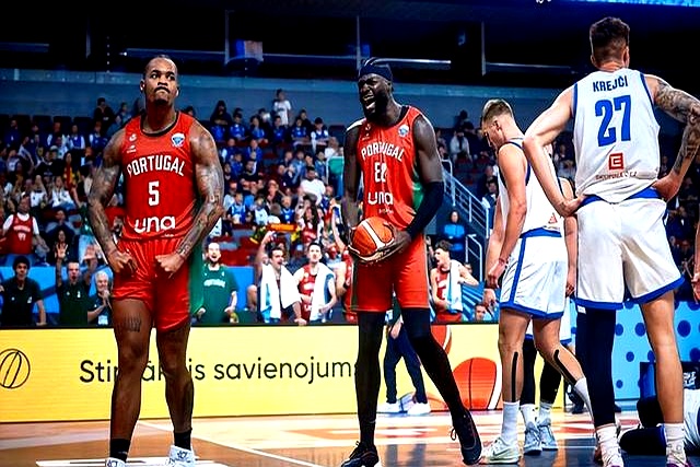 开云关于国际比赛日突围战来临，葡萄牙体育围绕CBA常规赛豪取连胜，球迷炸锅，细节决定成败的信息