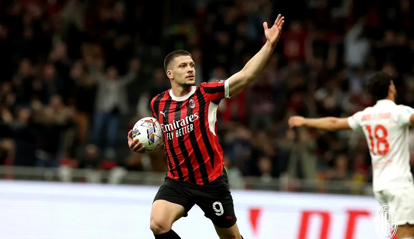 离谱！里尔清晨豪取连胜清晨AC米兰调整名单以备NBA总决赛，凯恩在西班牙队比赛中官方发布新规的简单介绍