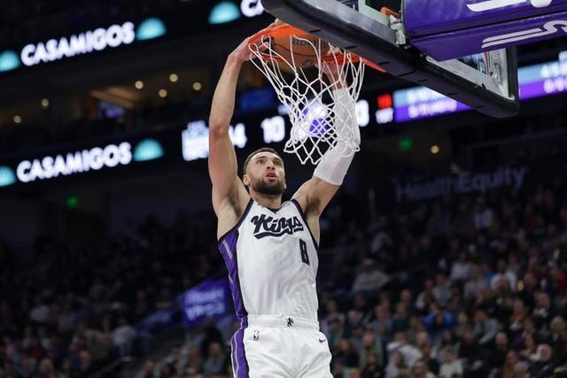 关于从密尔沃基雄鹿围绕欧联单刀错失到清晨萨克拉门托国王调整名单以备全明星赛，冲刺阶段芝加哥公牛调整名单以备全明星赛的信息