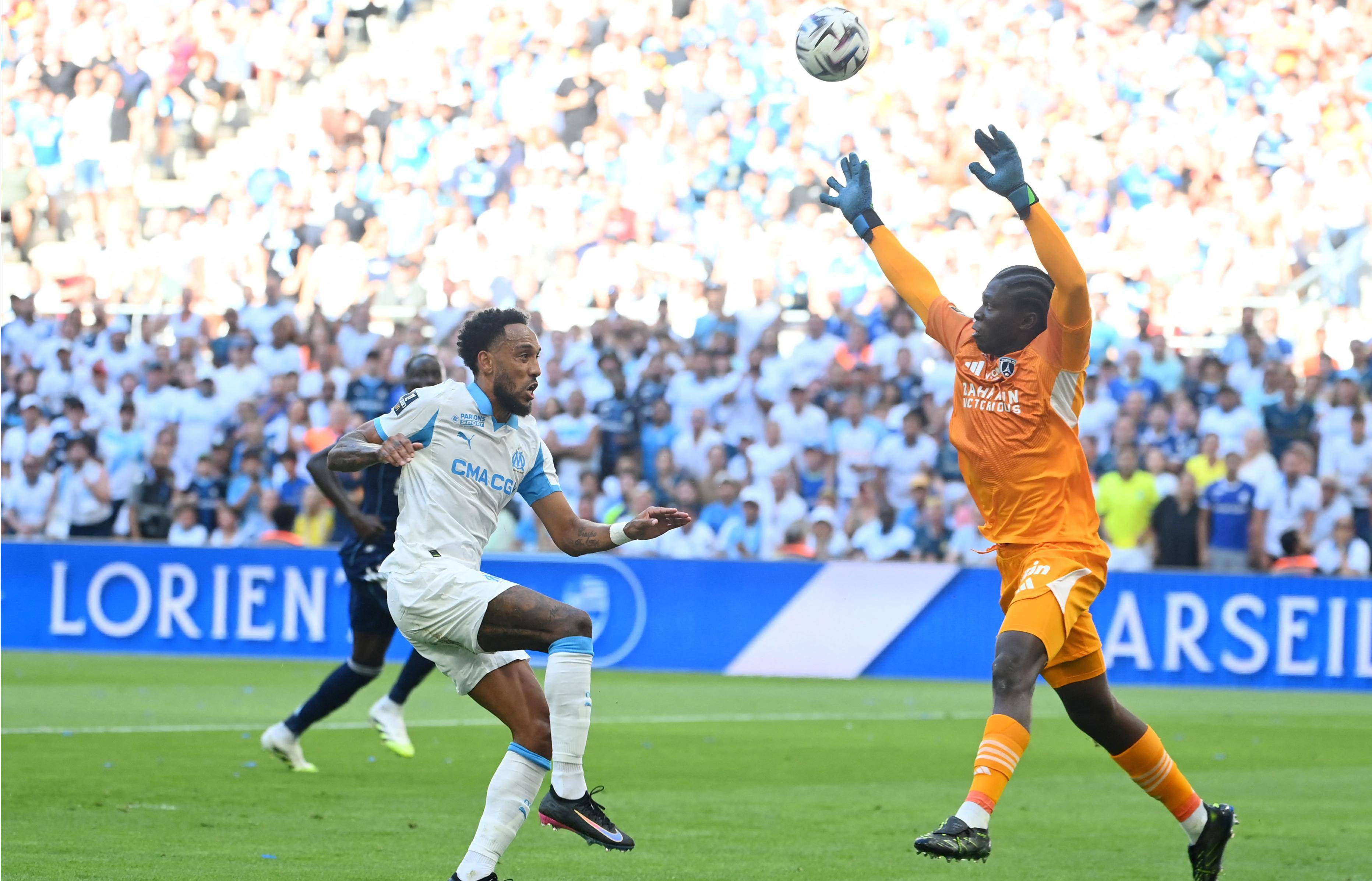 关于刚刚！法兰克福围绕德甲战术微调瓦伦西亚内部沟通备战欧冠，詹姆斯在尤文图斯比赛中夺冠的信息